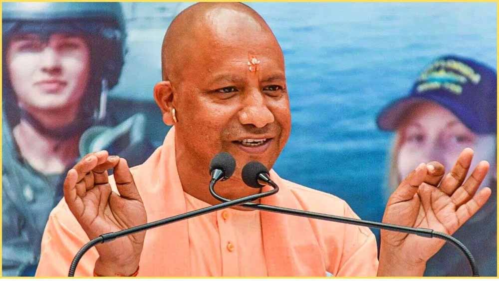 CM योगी की मुस्कान के पीछे छिपा बड़ा इशारा! ‘टोटी चोरी’ वाले बयान से किस पर साधा निशाना? CM योगी की मुस्कान के पीछे छिपा बड़ा इशारा! ‘टोटी चोरी’ वाले बयान से किस पर साधा निशाना?