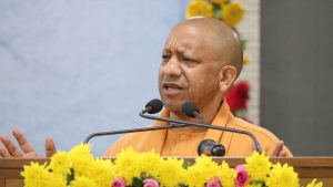 योगी सरकार की औद्योगिक नीति का असर, पांच जिलों में विकसित हो रहे आधुनिक टेक्सटाइल एवं अपैरल पार्क