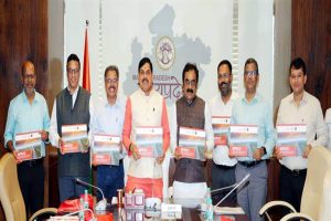 CM डॉ. मोहन यादव ने लॉन्च की MPRDC की कॉफी टेबल बुक, MP के इंफ्रास्ट्रक्चर विकास की दिखाई नई तस्वीर
