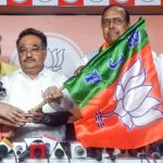ममता बनर्जी को राज्यसभा में बड़ा झटका? उपचुनाव के बाद तीनों सांसद रहेंगे बरकरार, बदलेगा सिर्फ दल ममता बनर्जी को राज्यसभा में बड़ा झटका? उपचुनाव के बाद तीनों सांसद रहेंगे बरकरार, बदलेगा सिर्फ दल