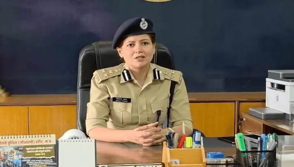सिमाला प्रसाद ने संभाला खरगोन DIG का पदभार, कानून व्यवस्था सुधार और अवैध गतिविधियों पर कार्रवाई होगी प्राथमिकता