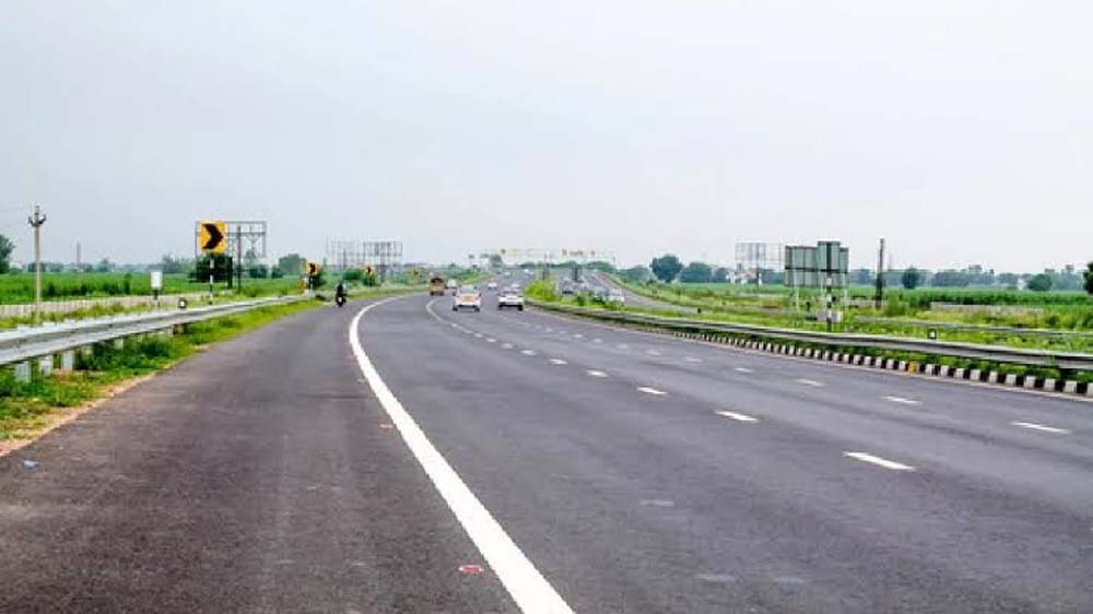 लखनऊ-कानपुर एक्सप्रेसवे पर मिलीं कई खामियां, रॉन्ग साइड वाहनों से बढ़ा खतरा लखनऊ-कानपुर एक्सप्रेसवे पर मिलीं कई खामियां, रॉन्ग साइड वाहनों से बढ़ा खतरा