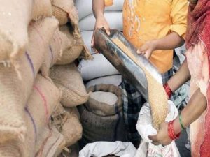 राशन घोटाले पर सरकार सख्त, लाखों अपात्र लाभार्थियों के कार्ड होंगे निरस्त