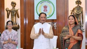 महतारी वंदन योजना से महिलाओं को मिल रहा आर्थिक संबल, CM विष्णुदेव साय का बड़ा बयान महतारी वंदन योजना से महिलाओं को मिल रहा आर्थिक संबल, CM विष्णुदेव साय का बड़ा बयान
