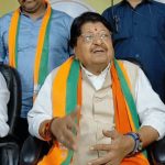 BJP में टिकट बदलने की परंपरा नहीं, दतिया विवाद पर कैलाश विजयवर्गीय ने दिया साफ संदेश BJP में टिकट बदलने की परंपरा नहीं, दतिया विवाद पर कैलाश विजयवर्गीय ने दिया साफ संदेश
