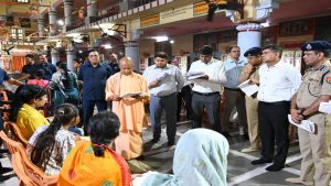 जनता दर्शन में आए लोगों से बोले सीएम – घबराइए मत, सबकी होगी भरपूर मदद जनता दर्शन में आए लोगों से बोले सीएम – घबराइए मत, सबकी होगी भरपूर मदद