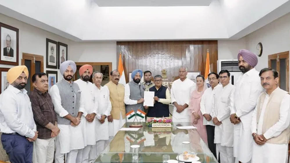 निकाय चुनाव प्रक्रिया पर BJP ने उठाए सवाल, राज्यपाल के दरबार पहुंचा प्रतिनिधिमंडल निकाय चुनाव प्रक्रिया पर BJP ने उठाए सवाल, राज्यपाल के दरबार पहुंचा प्रतिनिधिमंडल