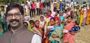 महिलाओं के खातों में पहुंचे 7500 रुपये, गांवों में खुशी की लहर दौड़ी महिलाओं के खातों में पहुंचे 7500 रुपये, गांवों में खुशी की लहर दौड़ी