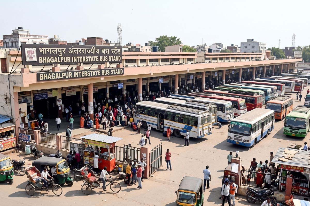 पटना समेत पूरे बिहार में हाईटेक बस डिपो की तैयारी, यात्रियों को मिलेंगी मॉल-होटल जैसी सुविधाएं पटना समेत पूरे बिहार में हाईटेक बस डिपो की तैयारी, यात्रियों को मिलेंगी मॉल-होटल जैसी सुविधाएं
