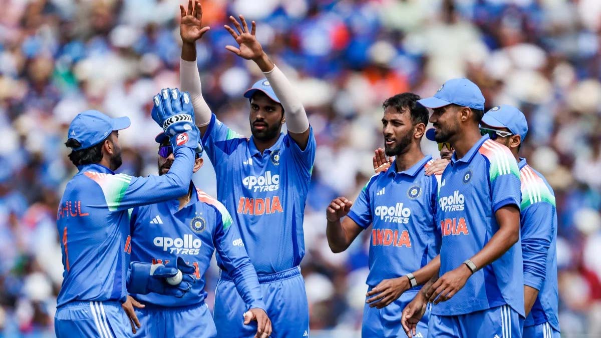 भारत-इंग्लैंड निर्णायक वनडे से पहले बड़ा झटका, चोटिल सुंदर की जगह हर्ष दुबे को मौका भारत-इंग्लैंड निर्णायक वनडे से पहले बड़ा झटका, चोटिल सुंदर की जगह हर्ष दुबे को मौका