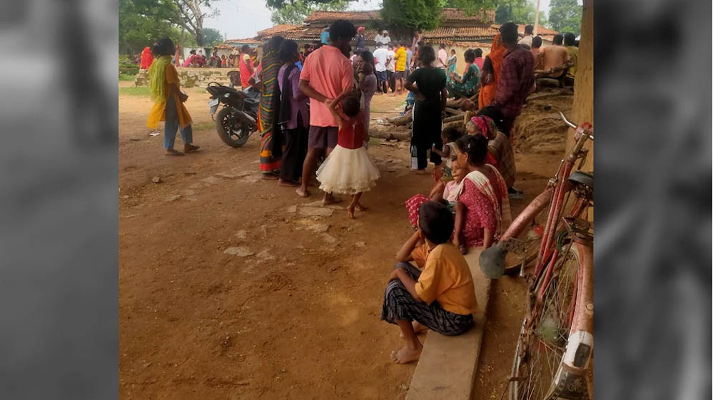 दुष्कर्म के आरोपी पर पंचायत की नरमी! ₹1 लाख लेकर किया समझौता, ₹20 हजार की चिकन पार्टी से बढ़ा विवाद
