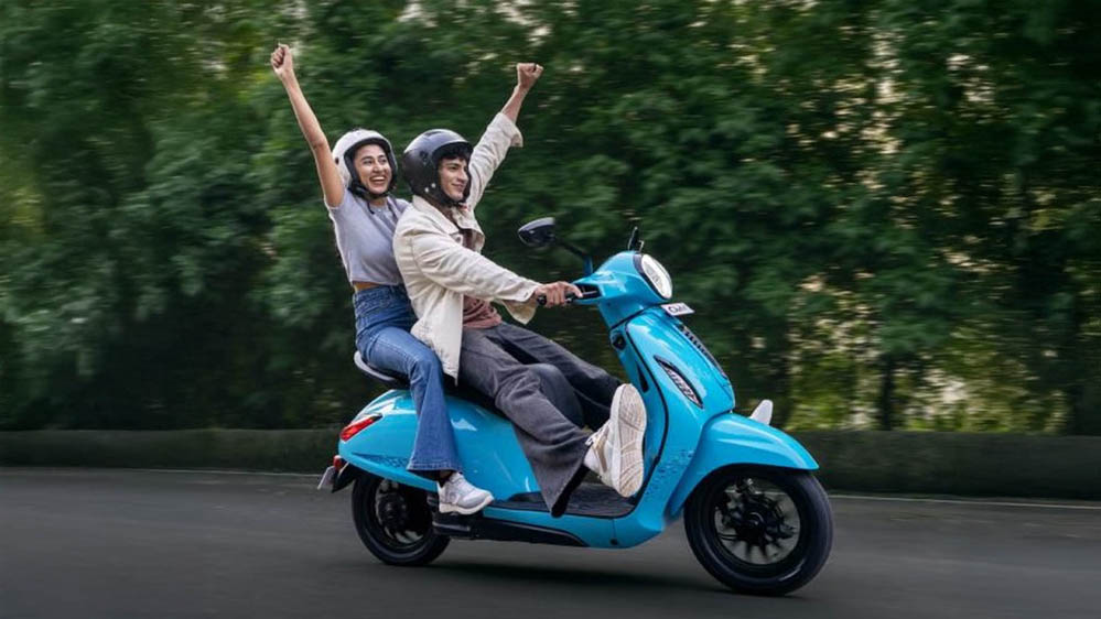 पेट्रोल-डीजल को छोड़ EV की ओर बढ़े भोपालवासी, दैनिक इस्तेमाल में इलेक्ट्रिक वाहनों की बिक्री 72% बढ़ी पेट्रोल-डीजल को छोड़ EV की ओर बढ़े भोपालवासी, दैनिक इस्तेमाल में इलेक्ट्रिक वाहनों की बिक्री 72% बढ़ी