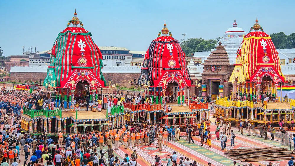 जगन्नाथ रथ यात्रा का अहम पड़ाव, आज श्रीमंदिर के समक्ष लाए जाएंगे तीनों रथ; कल होगी मौसीबाड़ी यात्रा जगन्नाथ रथ यात्रा का अहम पड़ाव, आज श्रीमंदिर के समक्ष लाए जाएंगे तीनों रथ; कल होगी मौसीबाड़ी यात्रा