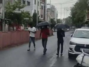 राजस्थान के 13 जिलों में हल्की बारिश के आसार, भारी बारिश का अलर्ट नहीं राजस्थान के 13 जिलों में हल्की बारिश के आसार, भारी बारिश का अलर्ट नहीं