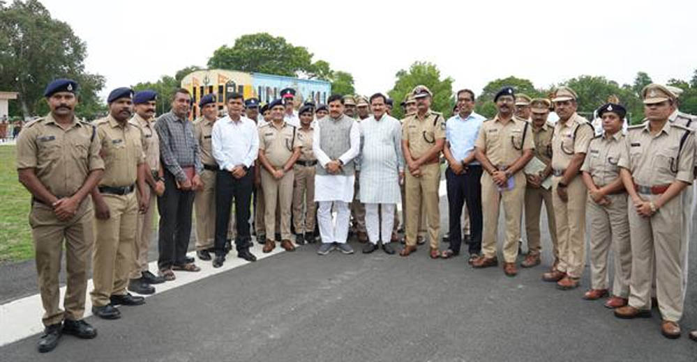 पदोन्नति से खुश पुलिस महकमा, मुख्यमंत्री डॉ. यादव के प्रति अधिकारियों-कर्मचारियों ने व्यक्त किया आभार पदोन्नति से खुश पुलिस महकमा, मुख्यमंत्री डॉ. यादव के प्रति अधिकारियों-कर्मचारियों ने व्यक्त किया आभार