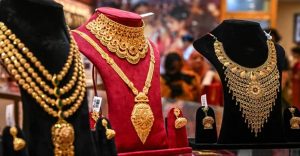 Gold-Silver Price: चांदी के दाम में भारी टूट, सोना भी हुआ सस्ता; 10 ग्राम का ताजा रेट देखें Gold-Silver Price: चांदी के दाम में भारी टूट, सोना भी हुआ सस्ता; 10 ग्राम का ताजा रेट देखें