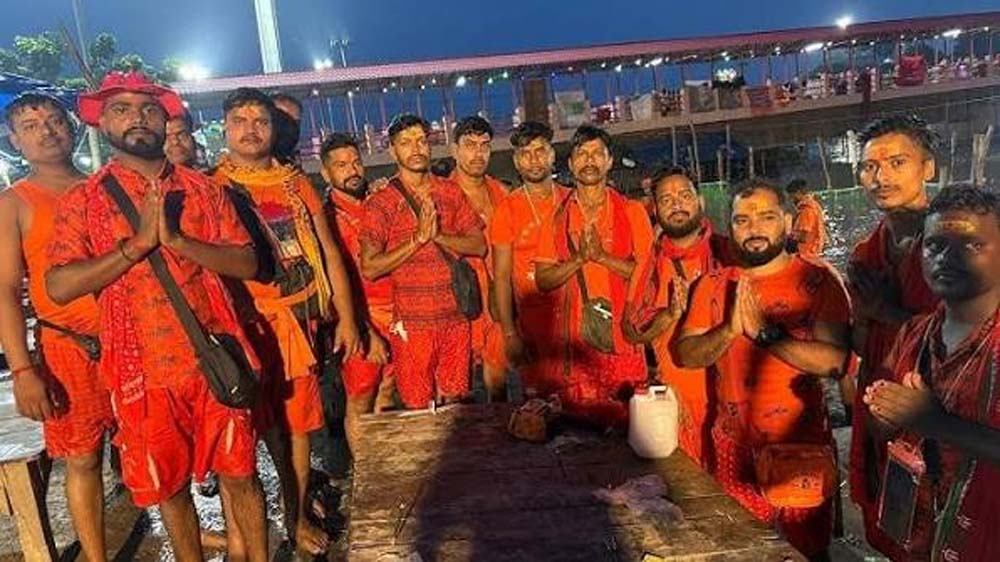 बोलबम यात्रा विवाद ने लिया हिंसक रूप, नेपाल में कर्फ्यू लागू किया गया बोलबम यात्रा विवाद ने लिया हिंसक रूप, नेपाल में कर्फ्यू लागू किया गया