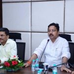 निर्माण कार्यों में तेजी लाने मंडल अध्यक्ष ने ठेकेदारों को दिए निर्देश निर्माण कार्यों में तेजी लाने मंडल अध्यक्ष ने ठेकेदारों को दिए निर्देश