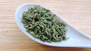 सौंफ खरीदते समय रहें सावधान, नकली हरी सौंफ से बचने के तरीके