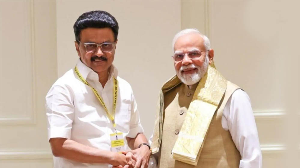 लोकसभा में बदला सियासी गणित! क्या DMK के समर्थन से महिला आरक्षण और परिसीमन पर बढ़ेगा NDA का रास्ता? लोकसभा में बदला सियासी गणित! क्या DMK के समर्थन से महिला आरक्षण और परिसीमन पर बढ़ेगा NDA का रास्ता?
