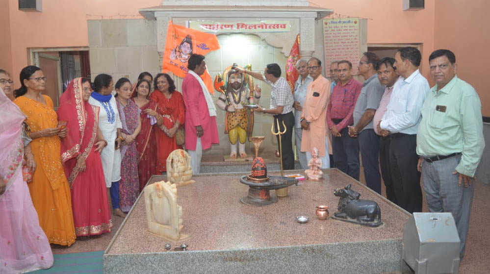 ब्राह्मण मिलनोत्सव की तैयारियां पूरी, 23 जुलाई को 300 प्रतिनिधियों की मौजूदगी, आनंदेश्वर महाराज करेंगे संबोधित ब्राह्मण मिलनोत्सव की तैयारियां पूरी, 23 जुलाई को 300 प्रतिनिधियों की मौजूदगी, आनंदेश्वर महाराज करेंगे संबोधित