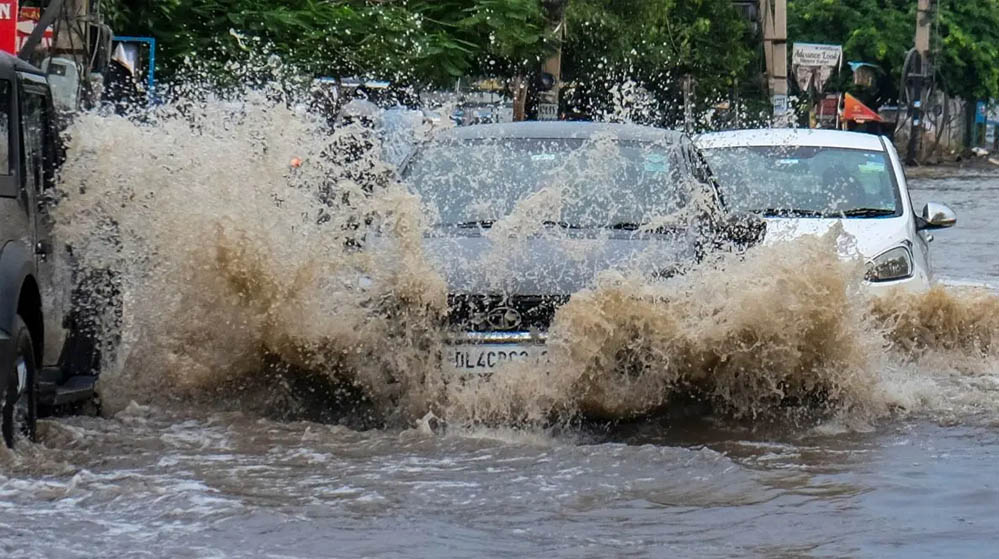 IMD Weather Alert: उत्तराखंड में रेड अलर्ट जारी, दिल्ली सहित 11 राज्यों में मूसलाधार बारिश के आसार IMD Weather Alert: उत्तराखंड में रेड अलर्ट जारी, दिल्ली सहित 11 राज्यों में मूसलाधार बारिश के आसार