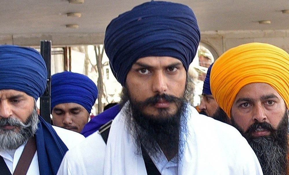 Punjab Election 2027: जेल से चुनावी मैदान में उतरेंगे अमृतपाल? पार्टी ने CM चेहरा पहले ही किया घोषित Punjab Election 2027: जेल से चुनावी मैदान में उतरेंगे अमृतपाल? पार्टी ने CM चेहरा पहले ही किया घोषित