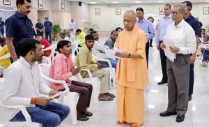 CM का खिलाड़ियों को बड़ा संदेश: मेहनत से खेलिए, पदक जीतिए और सरकारी नौकरी में पाइए प्राथमिकता CM का खिलाड़ियों को बड़ा संदेश: मेहनत से खेलिए, पदक जीतिए और सरकारी नौकरी में पाइए प्राथमिकता