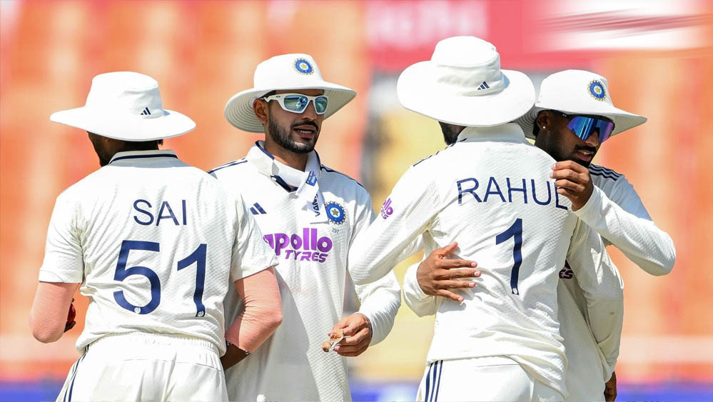 Team India Squad: श्रीलंका दौरे के लिए जल्द होगा टीम का ऐलान, दो खिलाड़ियों की वापसी तय, 4 की किस्मत अधर में Team India Squad: श्रीलंका दौरे के लिए जल्द होगा टीम का ऐलान, दो खिलाड़ियों की वापसी तय, 4 की किस्मत अधर में
