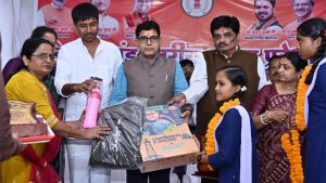 राजस्व मंत्री टंक राम वर्मा बोले- शिक्षा के साथ संस्कार ही समृद्ध छत्तीसगढ़ की मजबूत नींव राजस्व मंत्री टंक राम वर्मा बोले- शिक्षा के साथ संस्कार ही समृद्ध छत्तीसगढ़ की मजबूत नींव