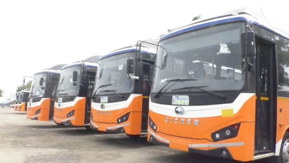 Bhopal E-Bus: राजधानी को मिली स्मार्ट बसें, हाइड्रोलिक डोर से आसान सफर, 6 CCTV से कड़ी निगरानी Bhopal E-Bus: राजधानी को मिली स्मार्ट बसें, हाइड्रोलिक डोर से आसान सफर, 6 CCTV से कड़ी निगरानी