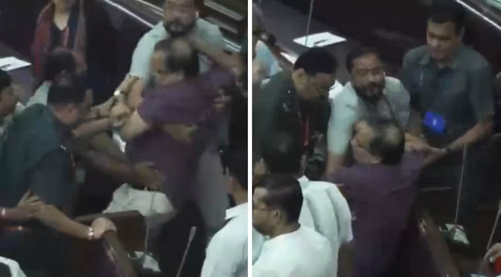पश्चिम बंगाल विधानसभा में बवाल, हंगामे के बीच TMC विधायक कुणाल घोष को उठाकर ले गए मार्शल पश्चिम बंगाल विधानसभा में बवाल, हंगामे के बीच TMC विधायक कुणाल घोष को उठाकर ले गए मार्शल
