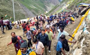बारिश बनी अमरनाथ यात्रियों की मुश्किल, चौथे दिन भी यात्रा रुकी, श्रद्धालुओं का इंतजार जारी