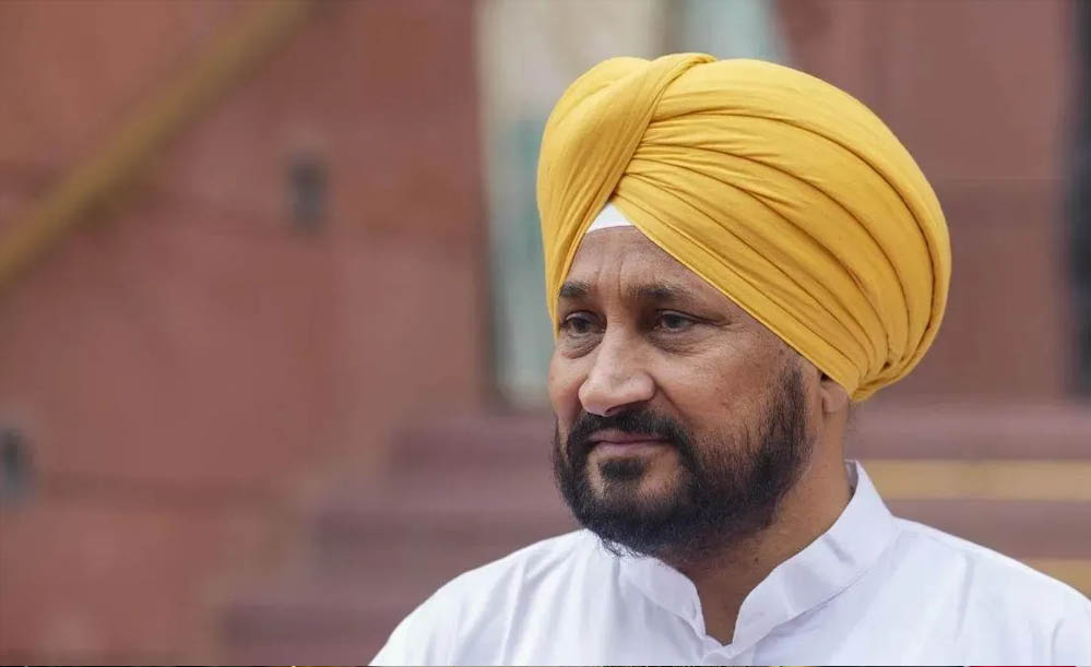 कांग्रेस की पंजाब इकाई में बढ़ी कलह, चन्नी ने दी इस्तीफे की धमकी, बैठक में वारिंग से टकराव