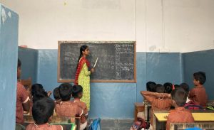 मध्यप्रदेश की शिक्षा व्यवस्था पर बड़े सवाल, लाखों छात्र कम हुए, 32 हजार स्कूलों पर लगा ताला मध्यप्रदेश की शिक्षा व्यवस्था पर बड़े सवाल, लाखों छात्र कम हुए, 32 हजार स्कूलों पर लगा ताला