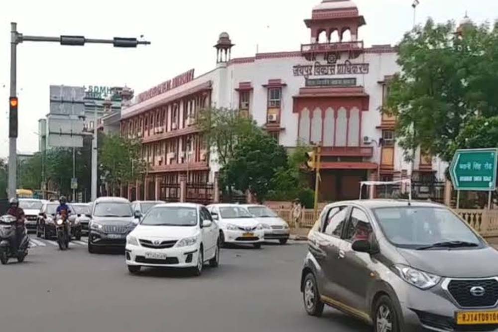 जयपुर ट्रैफिक सुधार योजना, फुटपाथ खाली होंगे और एआई आधारित प्रबंधन लागू होगा