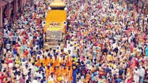 मीरी-पीरी खालसा मार्च में उमड़ी संगत, अमृतसर में पवित्र शस्त्रों के दर्शन कराए जाएंगे