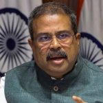 कॉकरोच आंदोलन से धर्मेंद्र प्रधान तक पहुंची सियासी हलचल की पूरी कहानी कॉकरोच आंदोलन से धर्मेंद्र प्रधान तक पहुंची सियासी हलचल की पूरी कहानी