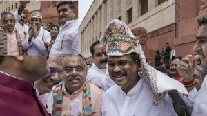 इस्तीफे के बाद धर्मेंद्र प्रधान का पलटवार! बोले- ‘मैं स्ट्रीट फाइटर हूं, AC एक्टिविस्ट नहीं’