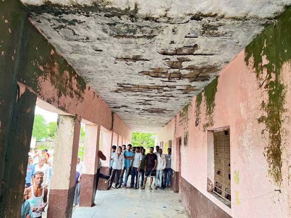 स्कूलों के कंडम कमरों पर अब जिले में ही होगी कार्रवाई तेज
