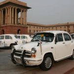 मोदी सरकार की नई व्यवस्था, अब एक अफसर के लिए सिर्फ एक सरकारी कार; फिजूलखर्ची पर सख्ती