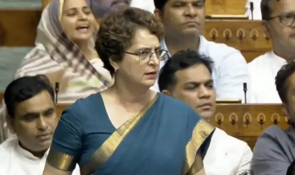 एंटी पेपर लीक बिल पर प्रियंका गांधी के भाषण से संसद में हंगामा, स्पीकर को बयान का हिस्सा हटाना पड़ा