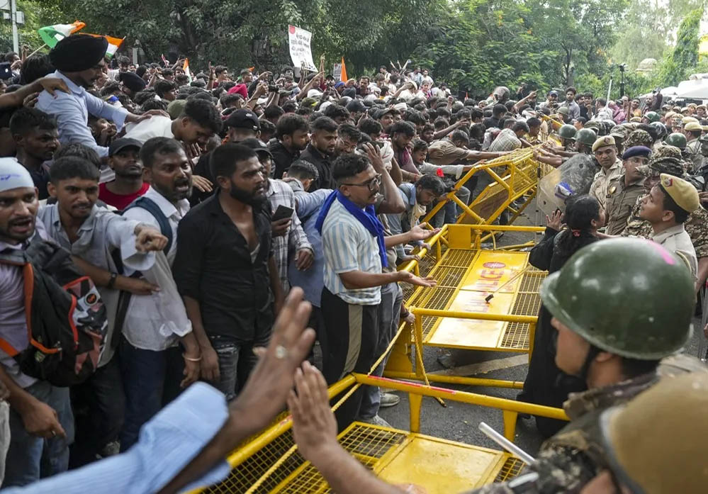 जंतर-मंतर प्रदर्शन पर बड़ा खुलासा! CJP रैली में शामिल थे 900+ अपराधी, पूर्व MLA की बेटी से छेड़छाड़ का मामला भी सामने आया