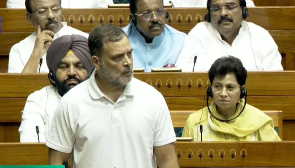 Parliament Row: राहुल गांधी के ‘इडियट’ और ‘अंधभक्त’ शब्दों से मचा हंगामा, संसद की कार्यवाही में करना पड़ा डिलीट