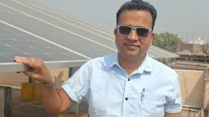 प्रधानमंत्री सूर्य घर योजना से राजनांदगांव का साहू परिवार बना ऊर्जा आत्मनिर्भर, बिजली बिल से मिली राहत प्रधानमंत्री सूर्य घर योजना से राजनांदगांव का साहू परिवार बना ऊर्जा आत्मनिर्भर, बिजली बिल से मिली राहत