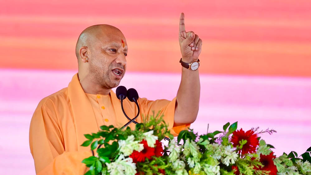अवैध असलहा लाइसेंस बनाने में व्यस्त सांसद नहीं, बल्कि पैरोकारी करने वाले जनप्रतिनिधि चाहिएः मुख्यमंत्री अवैध असलहा लाइसेंस बनाने में व्यस्त सांसद नहीं, बल्कि पैरोकारी करने वाले जनप्रतिनिधि चाहिएः मुख्यमंत्री