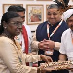 राष्ट्रपति द्रौपदी मुर्मु से बस्तर पंडुम-2026 के विजेताओं ने की मुलाकात, छत्तीसगढ़ के प्रतिनिधिमंडल का हुआ सम्मान