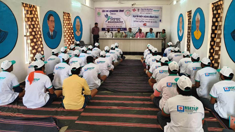 प्रदेश के जिला जेलों में बंदियों को आत्मनिर्भर बनाने की पहल को मिल रही गति प्रदेश के जिला जेलों में बंदियों को आत्मनिर्भर बनाने की पहल को मिल रही गति