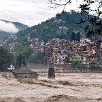 हिमाचल में भारी बारिश से तबाही, 9 की मौत, 49 सड़कें बंद; भूस्खलन ने बढ़ाई मुश्किलें हिमाचल में भारी बारिश से तबाही, 9 की मौत, 49 सड़कें बंद; भूस्खलन ने बढ़ाई मुश्किलें
