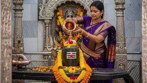 सावन में 23 साल बाद दुर्लभ संयोग, नाग पंचमी और सोमवार साथ सावन में 23 साल बाद दुर्लभ संयोग, नाग पंचमी और सोमवार साथ